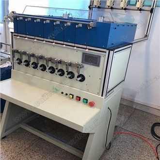 Mașină de înfășurat automat